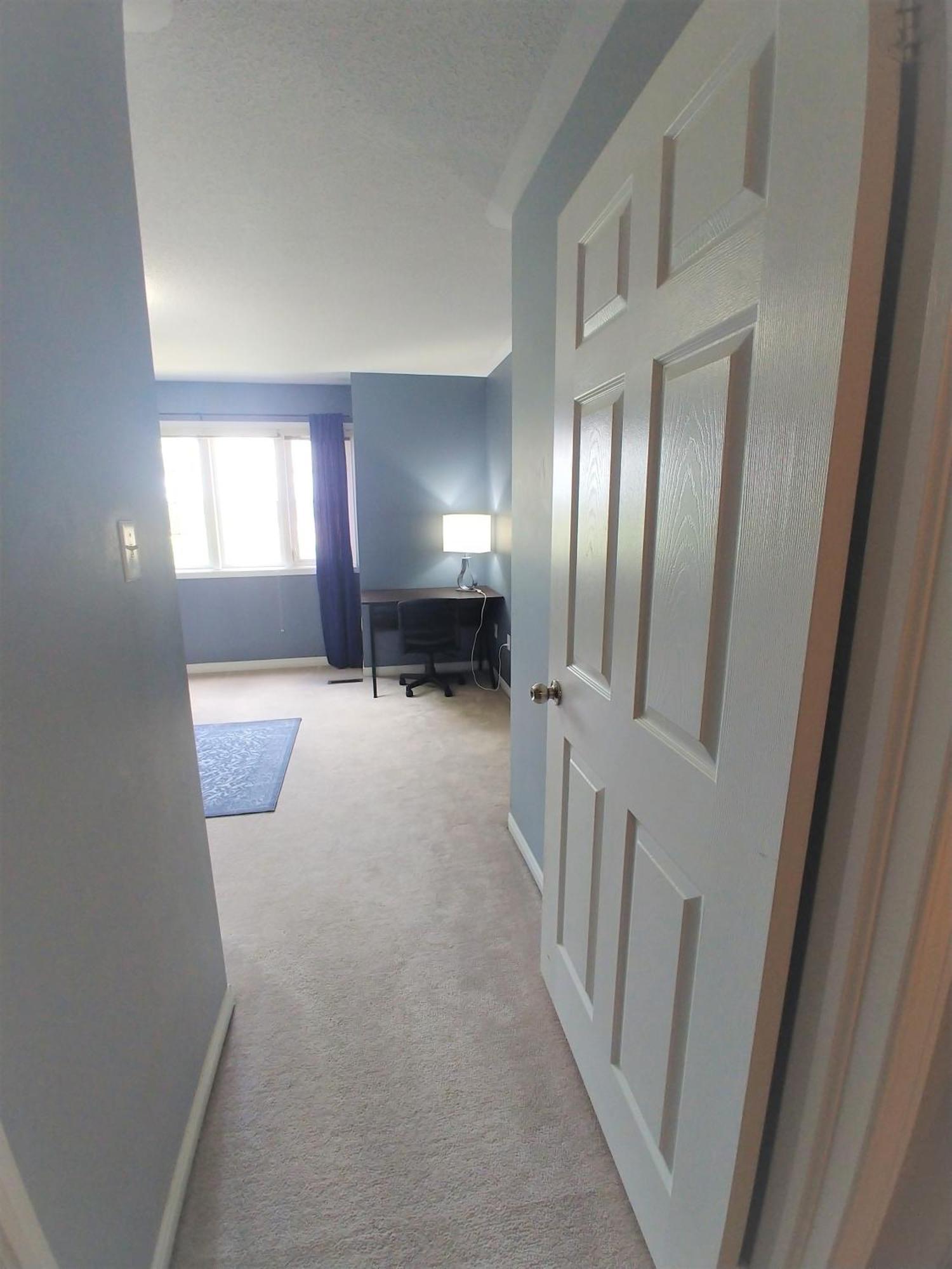 Rooms Near Train Station Burlington Room photo